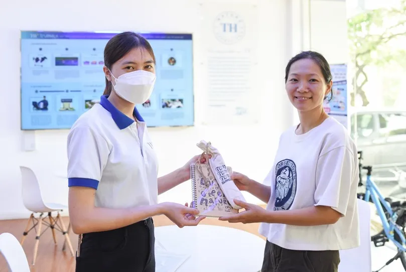 Khách hàng hào hứng đổi vỏ hộp sữa lấy set quà thiết thực - Ảnh 5.