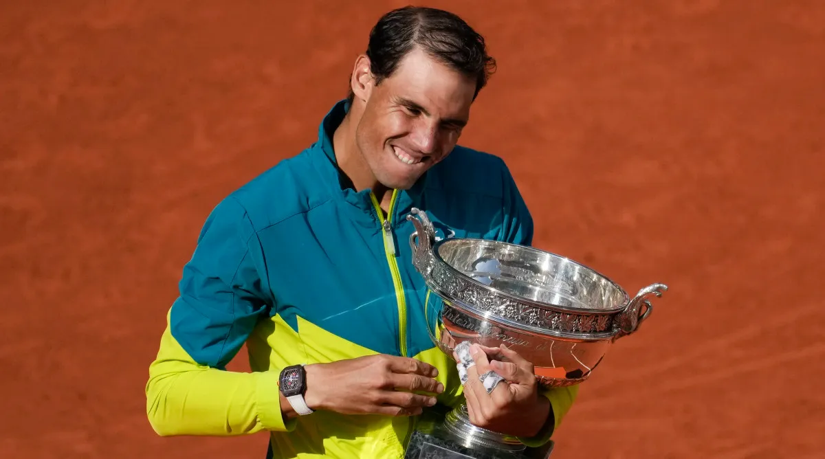 Rafael Nadal và Iga Swiatek đón sinh nhật đáng nhớ tại Pháp mở rộng - Ảnh 1. Rafael Nadal và Iga Swiatek đón sinh nhật đáng nhớ tại Pháp mở rộng - Ảnh 1.