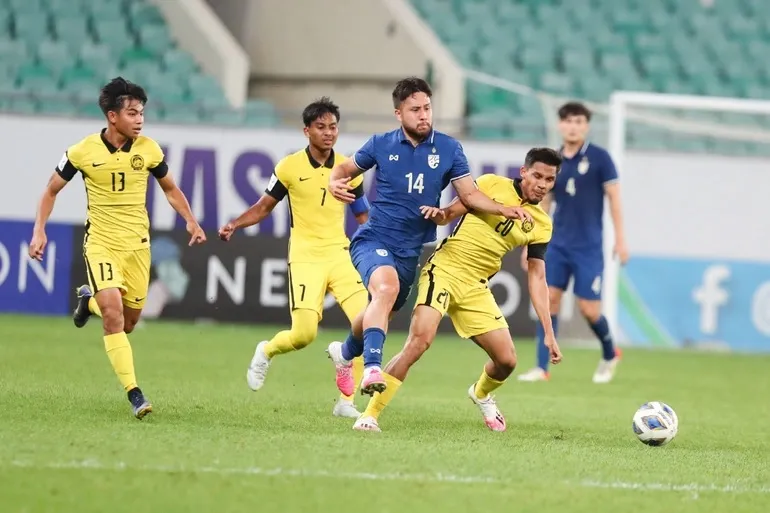 HLV U23 Malaysia đứng trước nguy cơ bị sa thải - Ảnh 1. HLV U23 Malaysia đứng trước nguy cơ bị sa thải - Ảnh 1.