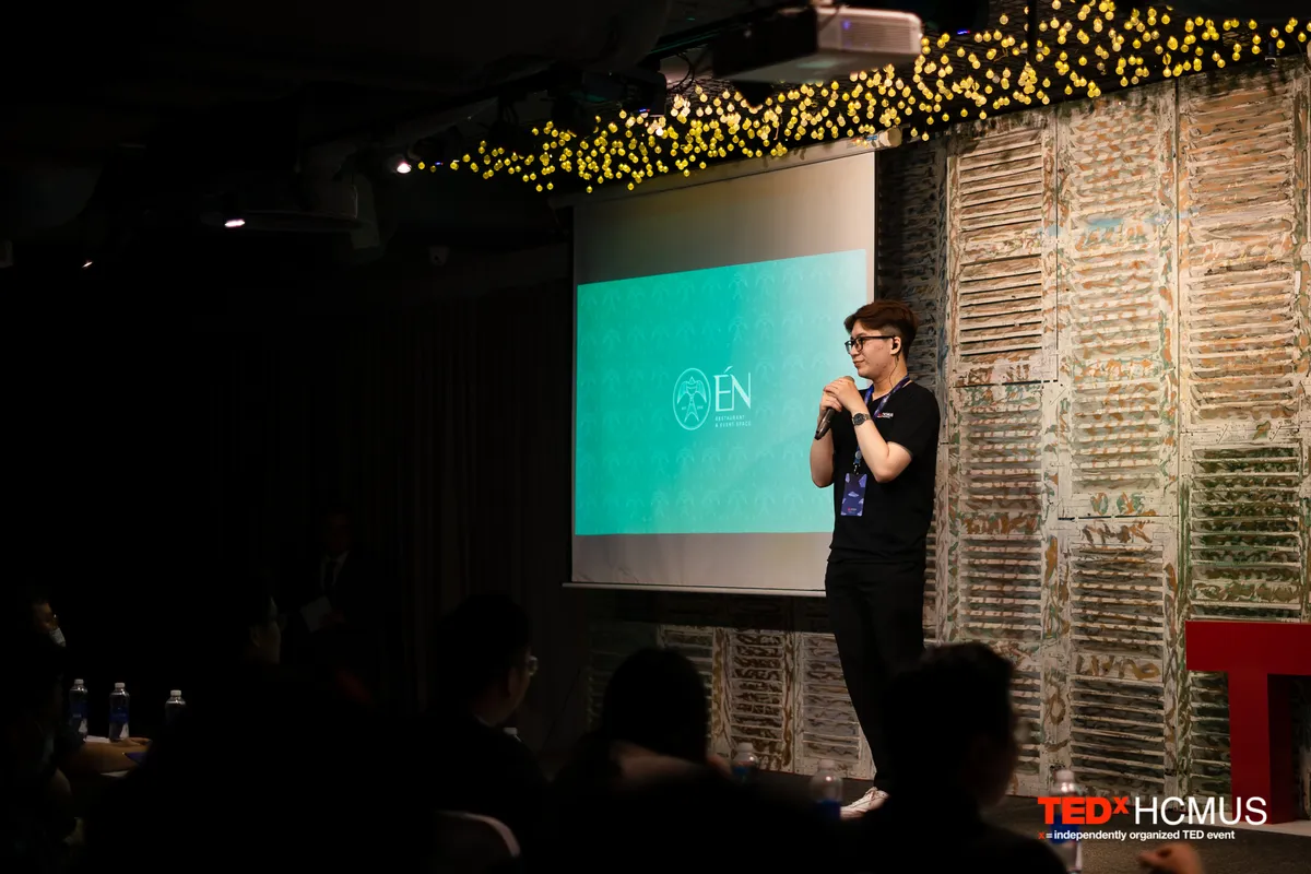 TEDxHCMUS v&agrave; nỗ lực của cậu sinh vi&ecirc;n năm 3 đưa TED Talks đến gần hơn với c&aacute;c bạn trẻ - Ảnh 2.