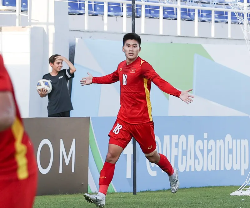 Thủ tướng Phạm Minh Chính chúc mừng đội tuyển U23 Việt Nam - Ảnh 2. Thủ tướng Phạm Minh Chính chúc mừng đội tuyển U23 Việt Nam - Ảnh 2.