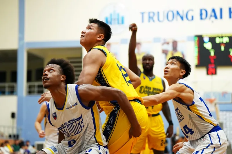 VBA 2022 - Game 14: Nha Trang Dolphins nhận thất bại đầu tiên - Ảnh 4.