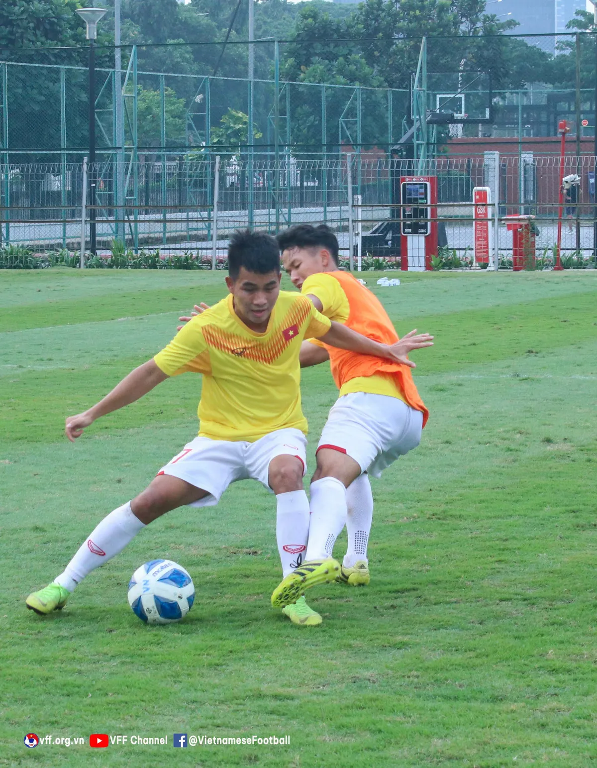 U19 Việt Nam chủ động các phương án chuẩn bị cho trận bán kết gặp Malaysia - Ảnh 8. U19 Việt Nam chủ động các phương án chuẩn bị cho trận bán kết gặp Malaysia - Ảnh 8.