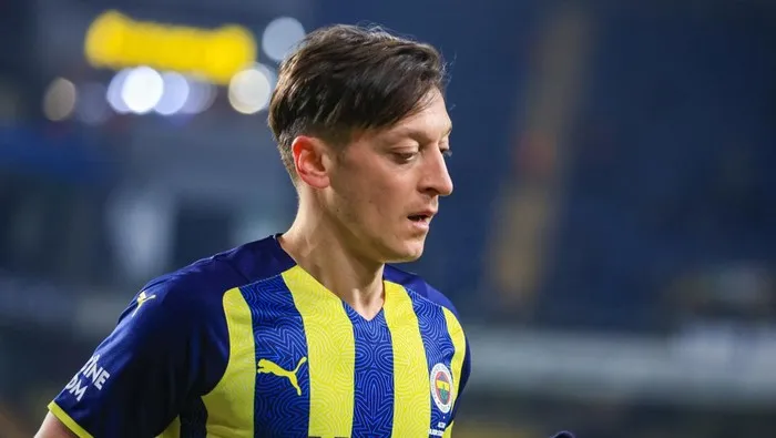 Oezil gia nhập CLB Istanbul Basaksehir - Ảnh 1. Oezil gia nhập CLB Istanbul Basaksehir - Ảnh 1.