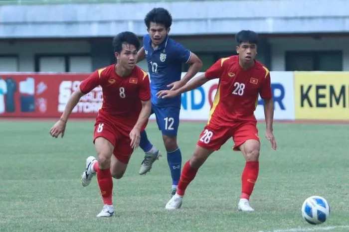 Thắng nghẹt thở U19 Thái Lan, U19 Việt Nam giành hạng ba U19 Đông Nam Á 2022 - Ảnh 1. Thắng nghẹt thở U19 Thái Lan, U19 Việt Nam giành hạng ba U19 Đông Nam Á 2022 - Ảnh 1.