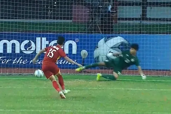Thắng nghẹt thở U19 Thái Lan, U19 Việt Nam giành hạng ba U19 Đông Nam Á 2022 - Ảnh 4. Thắng nghẹt thở U19 Thái Lan, U19 Việt Nam giành hạng ba U19 Đông Nam Á 2022 - Ảnh 4.