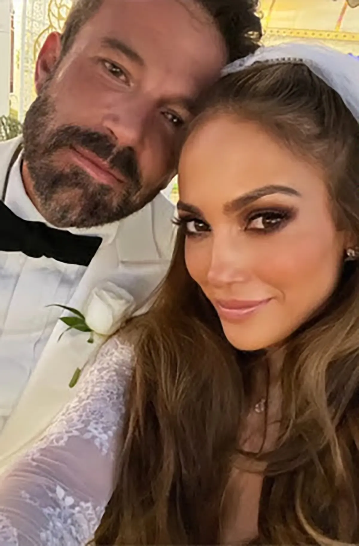 Jennifer Lopez đổi tên sau khi kết hôn với Ben Affleck - Ảnh 1.