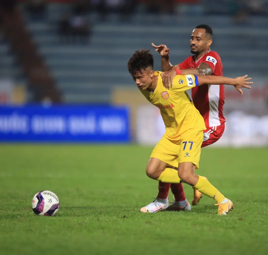 [KT] CLB Nam Định 1-0 CLB Viettel: Chiến thắng đầu tiên của thầy trò HLV Nguyễn Văn Sỹ - Ảnh 3.