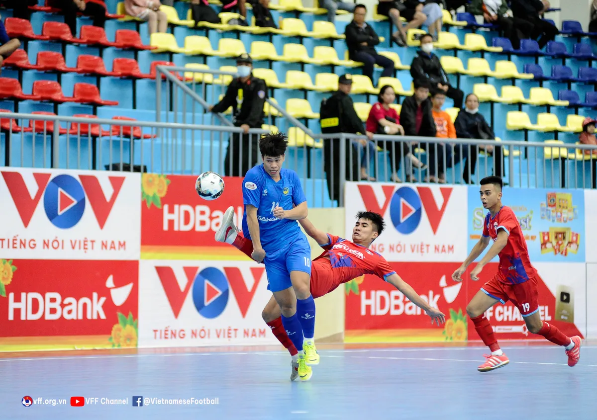 Vòng 8 Giải futsal VĐQG 2022 (ngày 1/7): Thái Sơn Bắc bị chia điểm, Sahako lấy lại ngôi đầu - Ảnh 3. Vòng 8 Giải futsal VĐQG 2022 (ngày 1/7): Thái Sơn Bắc bị chia điểm, Sahako lấy lại ngôi đầu - Ảnh 3.