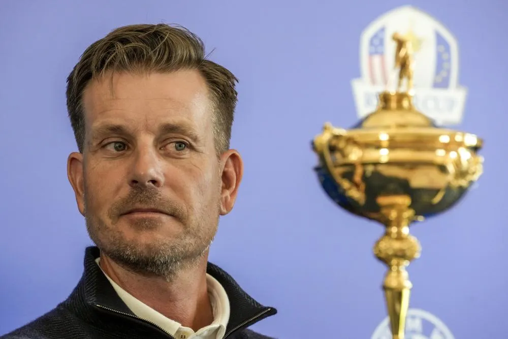 Henrik Stenson bị tước chức đội trưởng ĐT Ryder Cup châu Âu - Ảnh 1. Henrik Stenson bị tước chức đội trưởng ĐT Ryder Cup châu Âu - Ảnh 1.