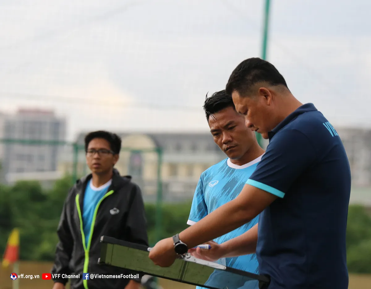 Đấu tập | U16 Việt Nam thắng U19 CAND 6-4 sau 135 phút - Ảnh 2. Đấu tập | U16 Việt Nam thắng U19 CAND 6-4 sau 135 phút - Ảnh 2.