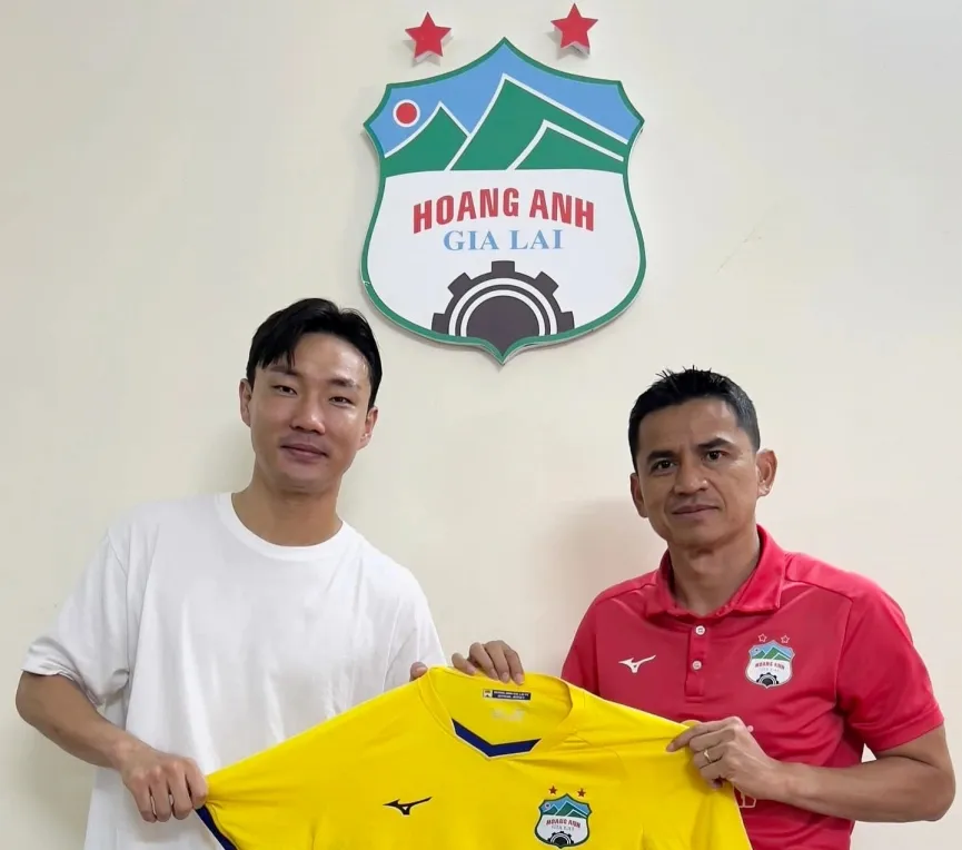 2 ngoại binh của HAGL ra mắt tại vòng 9 V.League 2022 - Ảnh 1. 2 ngoại binh của HAGL ra mắt tại vòng 9 V.League 2022 - Ảnh 1.