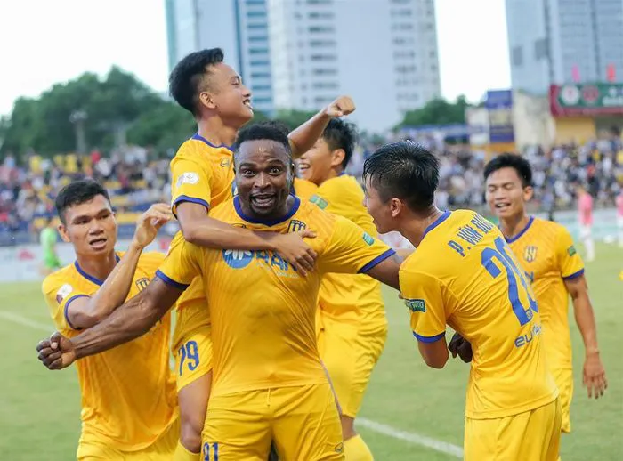 Lịch thi đấu V.League 2022 hôm nay (23/7): Hấp dẫn cuộc so tài trên sân Vinh - Ảnh 1. Lịch thi đấu V.League 2022 hôm nay (23/7): Hấp dẫn cuộc so tài trên sân Vinh - Ảnh 1.