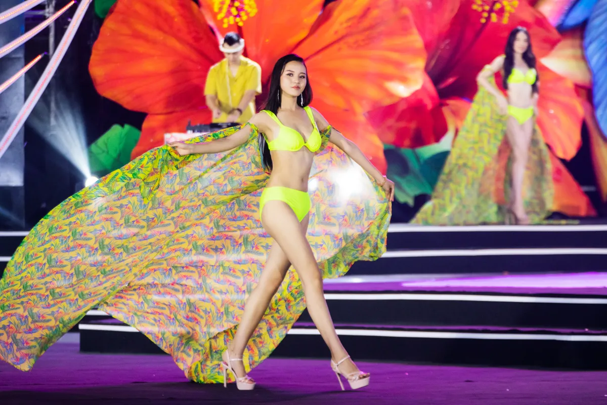 Top 3 Miss World Vietnam 2019 trình diễn bikini cực gắt cùng 38 thí sinh - Ảnh 20.