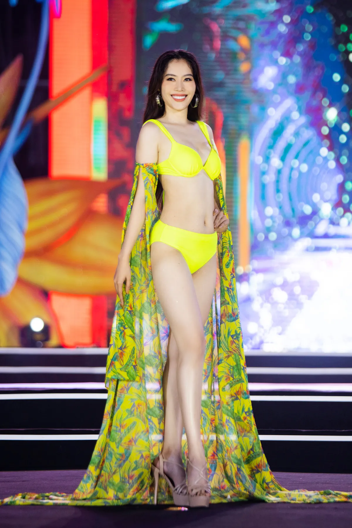 Top 3 Miss World Vietnam 2019 trình diễn bikini cực gắt cùng 38 thí sinh - Ảnh 28.