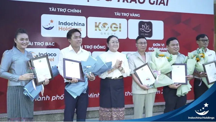 Giải bóng đá giao lưu hữu nghị Việt - Lào - Ảnh 3.