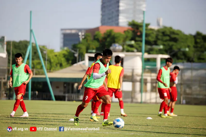 HLV Đinh Thế Nam hi vọng U20 Việt Nam sẽ được cải thiện về tâm lý và bản lĩnh thi đấu - Ảnh 2. HLV Đinh Thế Nam hi vọng U20 Việt Nam sẽ được cải thiện về tâm lý và bản lĩnh thi đấu - Ảnh 2.