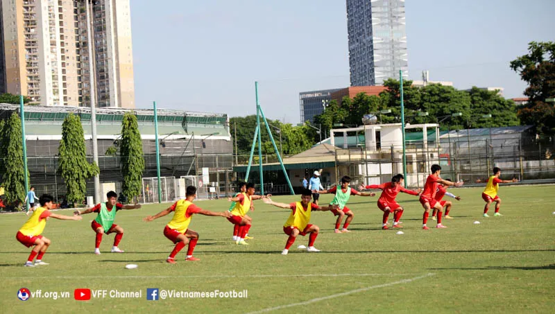 HLV Đinh Thế Nam hi vọng U20 Việt Nam sẽ được cải thiện về tâm lý và bản lĩnh thi đấu - Ảnh 3. HLV Đinh Thế Nam hi vọng U20 Việt Nam sẽ được cải thiện về tâm lý và bản lĩnh thi đấu - Ảnh 3.