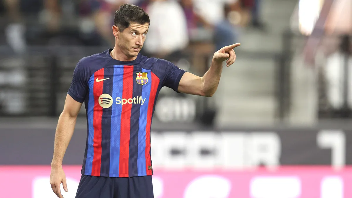 Lewandowski liệu c&oacute; đang gặp kh&oacute; khăn ở Barcelona? Tiền đạo người Ba Lan vẫn chưa thể c&oacute; cho m&igrave;nh b&agrave;n thắng đầu ti&ecirc;n trong m&agrave;u &aacute;o mới - Ảnh 2.