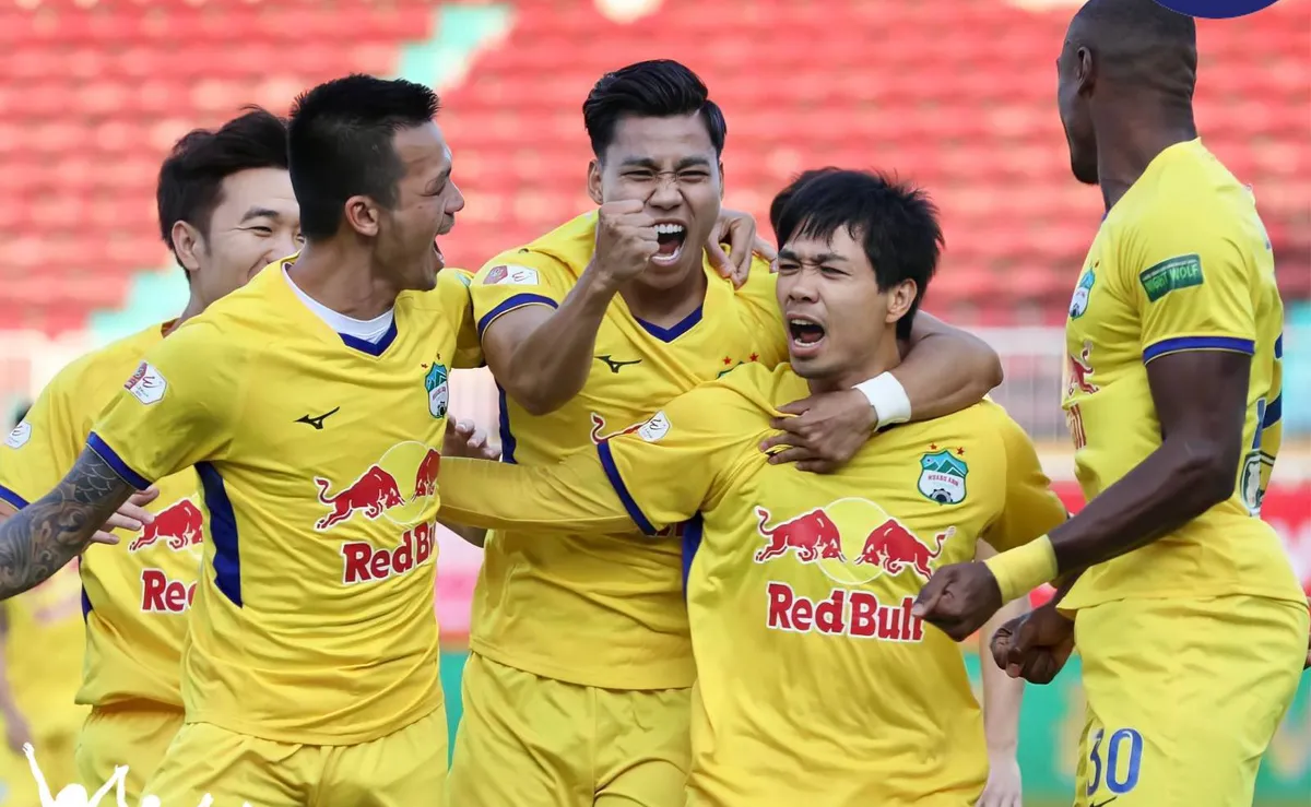 Chuyển động V.League: Công Phượng hồi phục tốt, SHB Đà Nẵng công bố ngoại binh mới - Ảnh 1. Chuyển động V.League: Công Phượng hồi phục tốt, SHB Đà Nẵng công bố ngoại binh mới - Ảnh 1.
