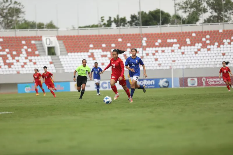 ĐT nữ U18 Việt Nam thắng đậm ĐT nữ U18 Campuchia - Ảnh 2. ĐT nữ U18 Việt Nam thắng đậm ĐT nữ U18 Campuchia - Ảnh 2.