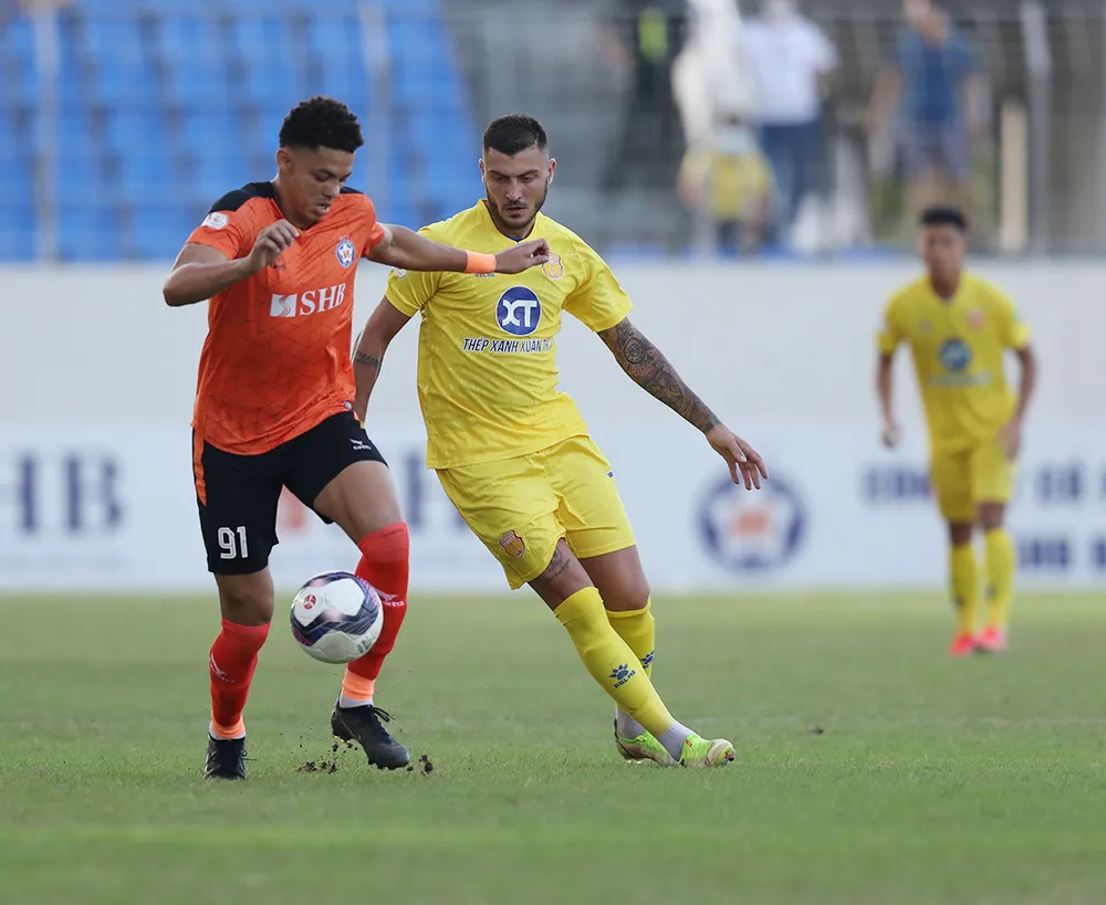 Vòng 10 VĐQG Night Wolf V.League 1-2022: Chùm ảnh SHB Đà Nẵng – Nam Định - Ảnh 5. Vòng 10 VĐQG Night Wolf V.League 1-2022: Chùm ảnh SHB Đà Nẵng – Nam Định - Ảnh 5.
