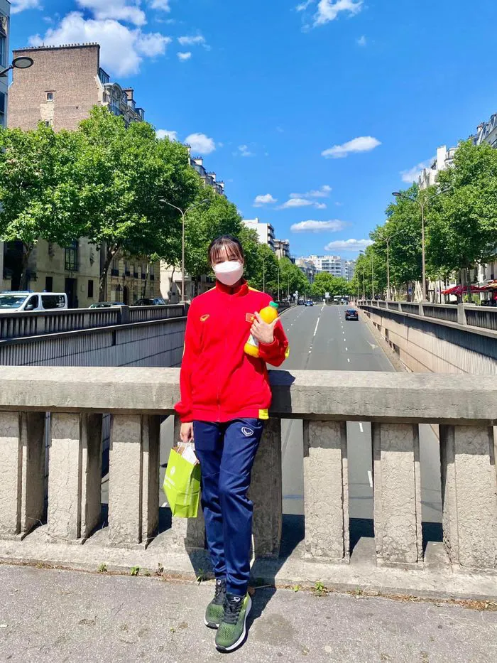 ẢNH | Tuyển thủ nữ Việt Nam tạm biệt tháp Eiffel - Ảnh 7. ẢNH | Tuyển thủ nữ Việt Nam tạm biệt tháp Eiffel - Ảnh 7.