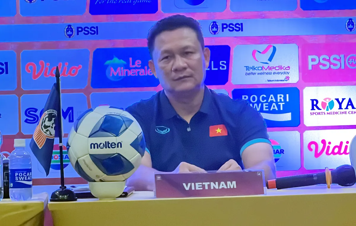 HLV Nguyễn Quốc Tuấn: U16 Việt Nam tôn trọng đối thủ ở vòng bảng U16 Đông Nam Á 2022 - Ảnh 1. HLV Nguyễn Quốc Tuấn: U16 Việt Nam tôn trọng đối thủ ở vòng bảng U16 Đông Nam Á 2022 - Ảnh 1.