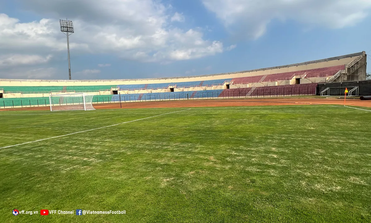 U16 Việt Nam thận trọng với mặt sân thi đấu Sultan Aung - Ảnh 1. U16 Việt Nam thận trọng với mặt sân thi đấu Sultan Aung - Ảnh 1.