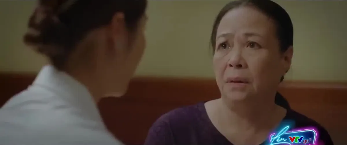 Thương ng&agrave;y nắng về 2 - Tập 52: B&agrave; Nga tha thứ cho chủ tịch Ho&agrave;ng Long - Ảnh 1.