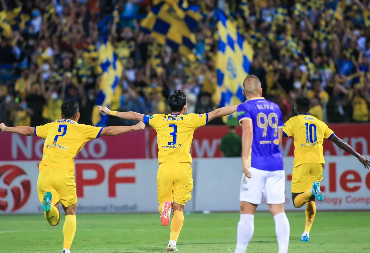 Cập nhật Kết quả, BXH V.League hôm nay (31/7): CLB Hà Nội xây chắc ngôi đầu - Ảnh 1. Cập nhật Kết quả, BXH V.League hôm nay (31/7): CLB Hà Nội xây chắc ngôi đầu - Ảnh 1.