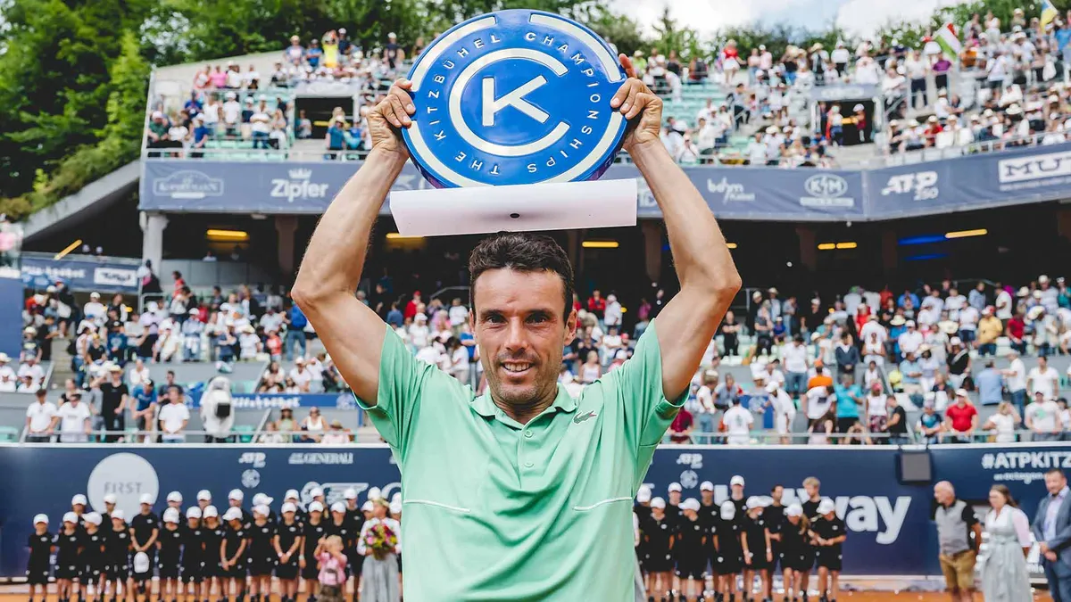 Roberto Bautista Agut vô địch giải quần vợt Áo mở rộng - Ảnh 2. Roberto Bautista Agut vô địch giải quần vợt Áo mở rộng - Ảnh 2.