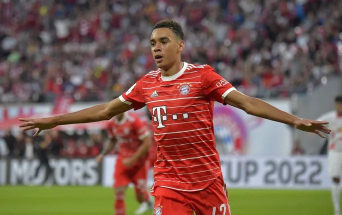 Bayern Munich năm thứ 10 giành siêu cúp Đức - Ảnh 2. Bayern Munich năm thứ 10 giành siêu cúp Đức - Ảnh 2.