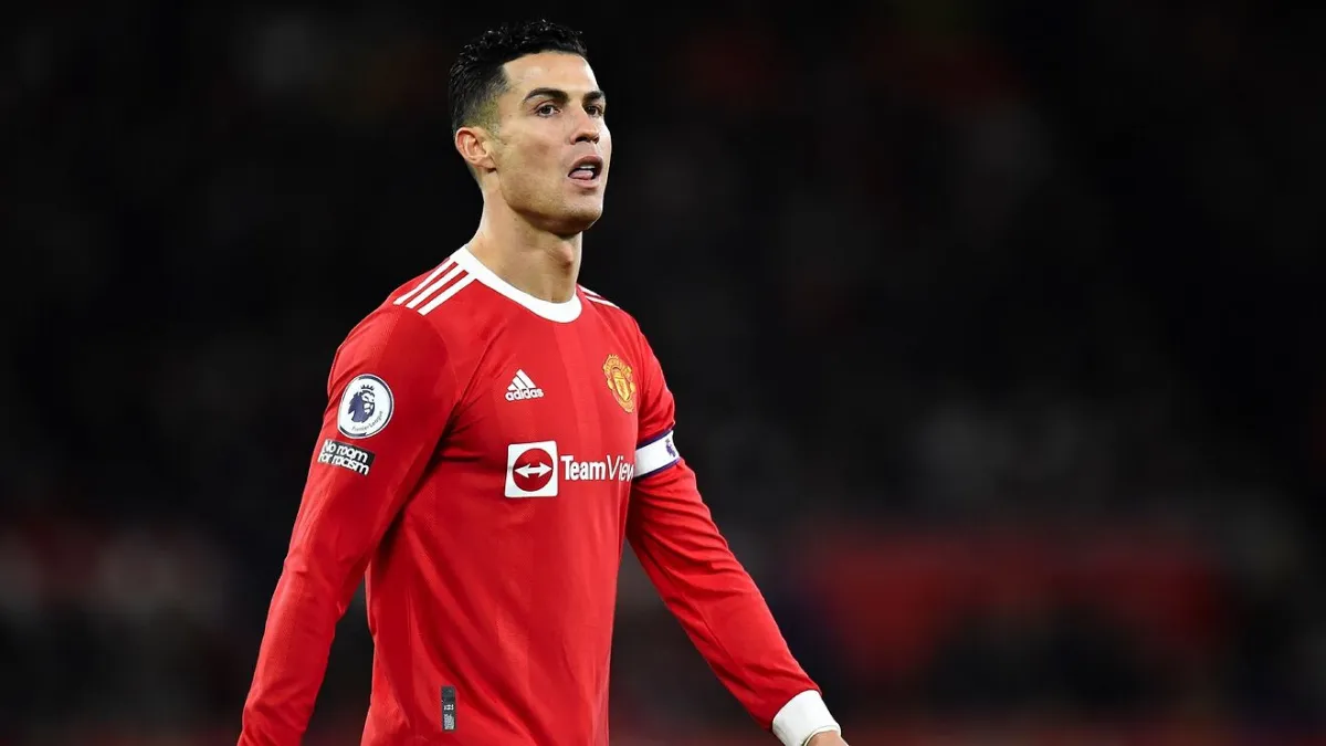 Cristiano Ronaldo kh&ocirc;ng quay trở lại tập trung c&ugrave;ng Manchester United - Ảnh 1.