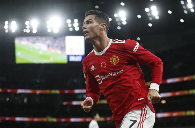 Cristiano Ronaldo kh&ocirc;ng quay trở lại tập trung c&ugrave;ng Manchester United - Ảnh 2.