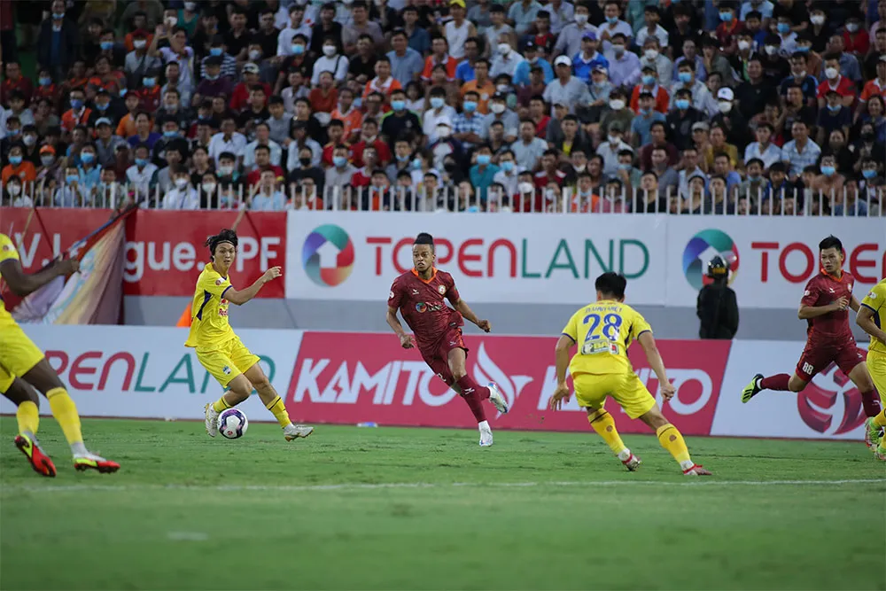 Vòng 5 V.League 1-2022 | Tưng bừng ngày trở lại - Ảnh 2.