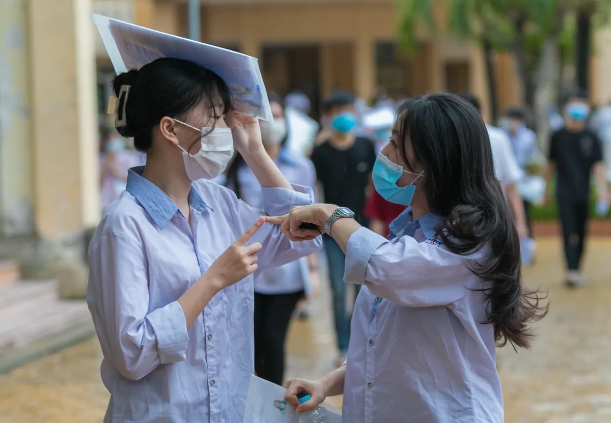 Thời tiết những ng&agrave;y diễn ra kỳ thi tốt nghiệp THPT 2022 - Ảnh 1.