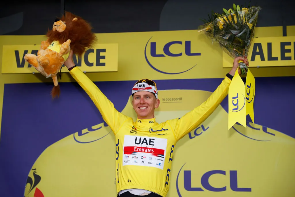 Tadej Pogacar về nhất chặng 6 giải xe đạp Tour de France - Ảnh 1. Tadej Pogacar về nhất chặng 6 giải xe đạp Tour de France - Ảnh 1.