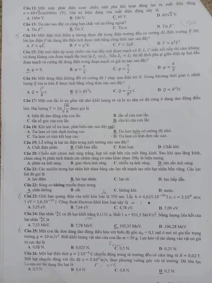 Đề thi môn Vật lý kỳ thi tốt nghiệp THPT 2022 - Ảnh 2.