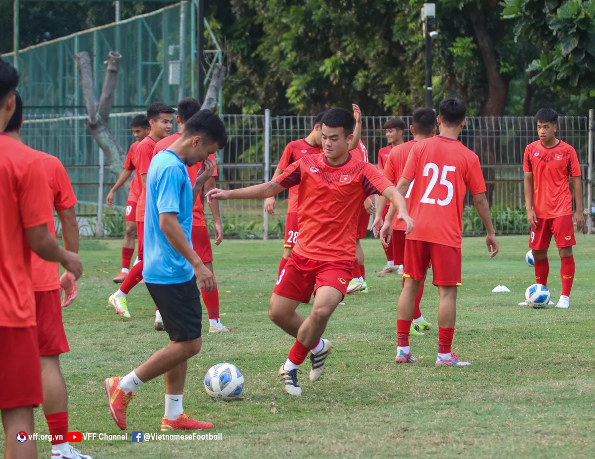 U19 Việt Nam sẵn sàng cho trận gặp U19 Thái Lan - Ảnh 2. U19 Việt Nam sẵn sàng cho trận gặp U19 Thái Lan - Ảnh 2.