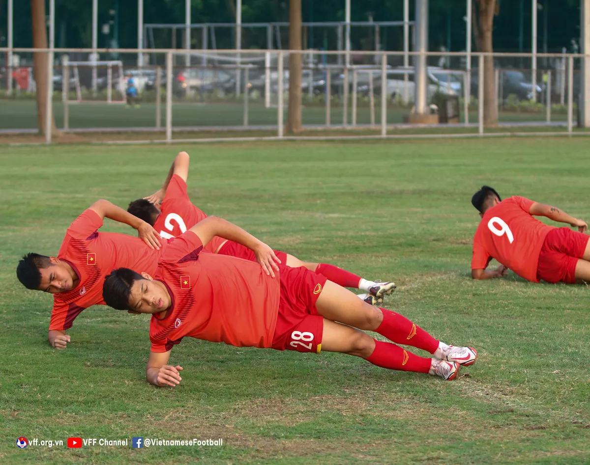 U19 Việt Nam sẵn sàng cho trận gặp U19 Thái Lan - Ảnh 3. U19 Việt Nam sẵn sàng cho trận gặp U19 Thái Lan - Ảnh 3.