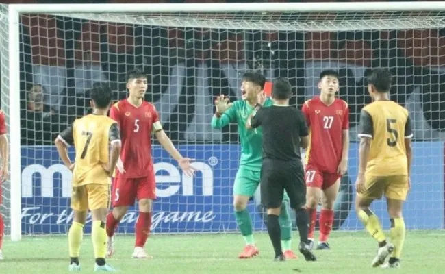 Thủ môn U19 Việt Nam có thể thi đấu trận gặp U19 Thái Lan - Ảnh 1. Thủ môn U19 Việt Nam có thể thi đấu trận gặp U19 Thái Lan - Ảnh 1.