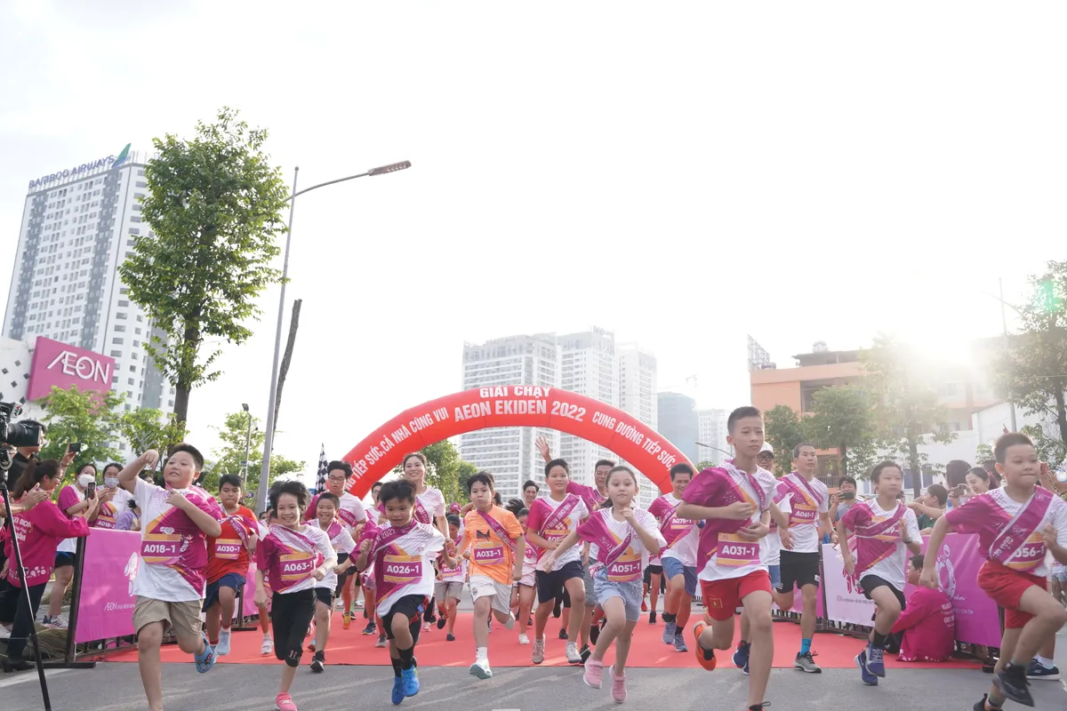 Khởi động giải chạy tiếp sức Aeon Ekiden 2022 - Ảnh 1.