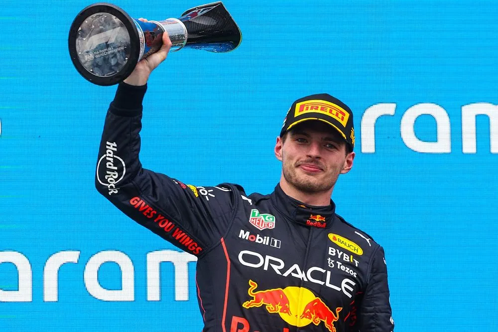 Charles Leclerc mắc sai lầm, Max Verstappen về nhất tại GP Hungary - Ảnh 2. Charles Leclerc mắc sai lầm, Max Verstappen về nhất tại GP Hungary - Ảnh 2.