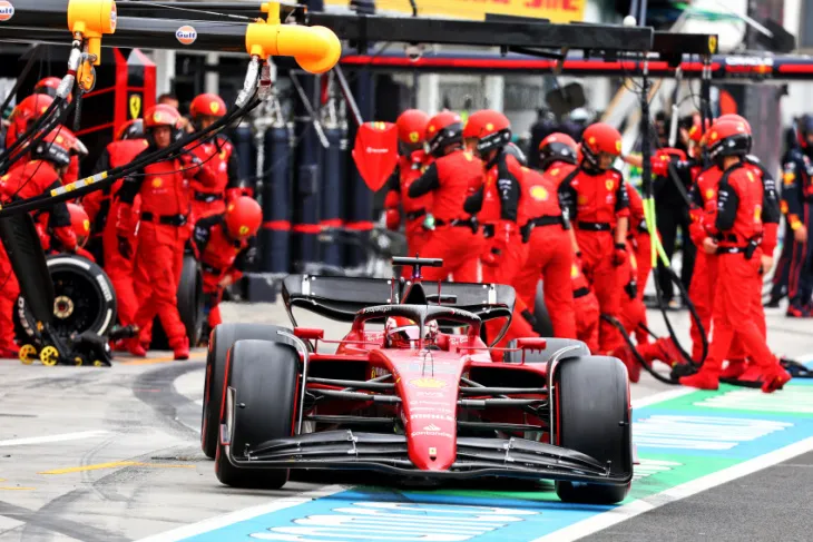 Charles Leclerc mắc sai lầm, Max Verstappen về nhất tại GP Hungary - Ảnh 1. Charles Leclerc mắc sai lầm, Max Verstappen về nhất tại GP Hungary - Ảnh 1.