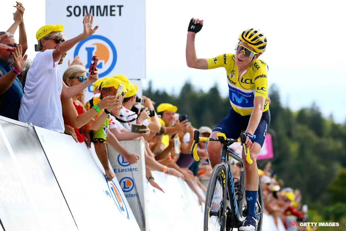 Van Vleuten vô địch giải xe đạp nữ Tour de France 2022 - Ảnh 1. Van Vleuten vô địch giải xe đạp nữ Tour de France 2022 - Ảnh 1.
