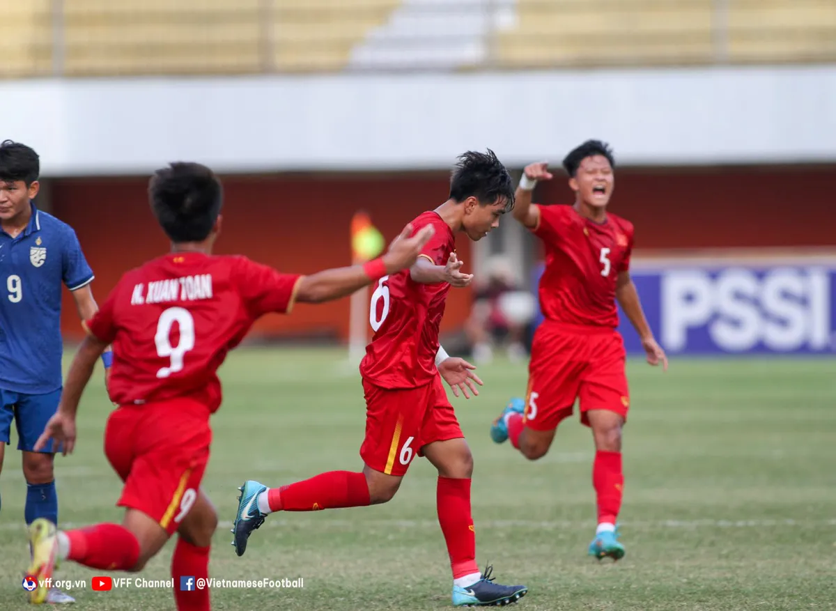 Thắng thuyết phục Thái Lan, U16 Việt Nam vào chung kết giải vô địch U16 Đông Nam Á 2022 - Ảnh 1. Thắng thuyết phục Thái Lan, U16 Việt Nam vào chung kết giải vô địch U16 Đông Nam Á 2022 - Ảnh 1.