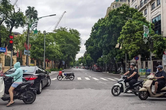 Hà Nội: Án mạng trên phố Hàng Bài, một phụ nữ tử vong - Ảnh 1.