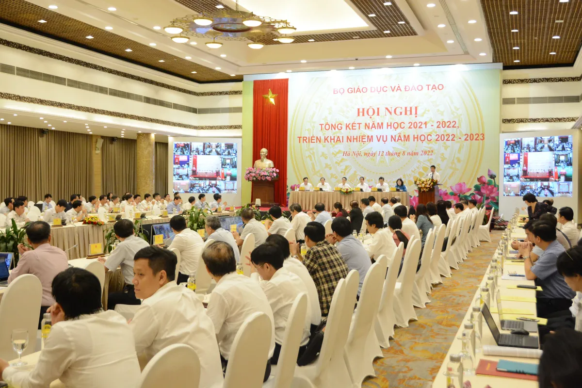 Năm học 2021 - 2022, ngành Giáo dục hoàn thành mục tiêu kép - Ảnh 1.