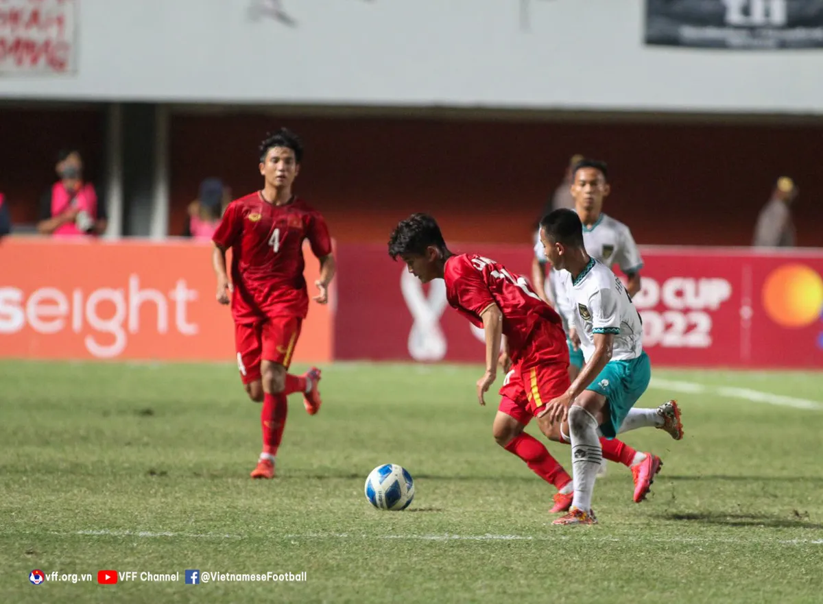 Thua 0-1 trong trận chung kết, U16 Việt Nam giành HCB tại giải U16 Đông Nam Á 2022 - Ảnh 1. Thua 0-1 trong trận chung kết, U16 Việt Nam giành HCB tại giải U16 Đông Nam Á 2022 - Ảnh 1.
